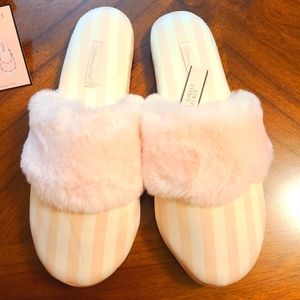 NWT Victoria's Secret Light Pink Stripes Satin Faux Fur Slippers Medium 7 & 8
